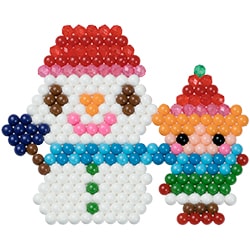 Bonhomme de neige et enfant
